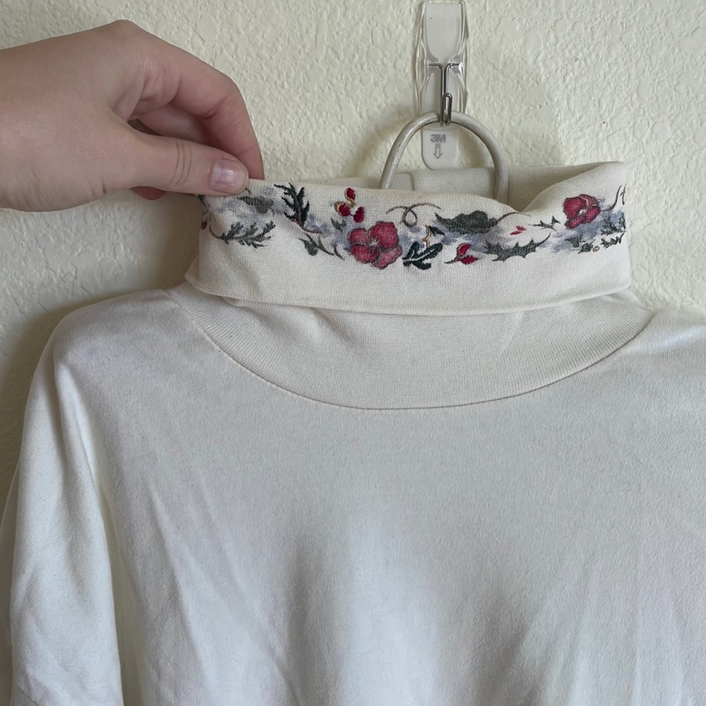 Turtle neck shirt